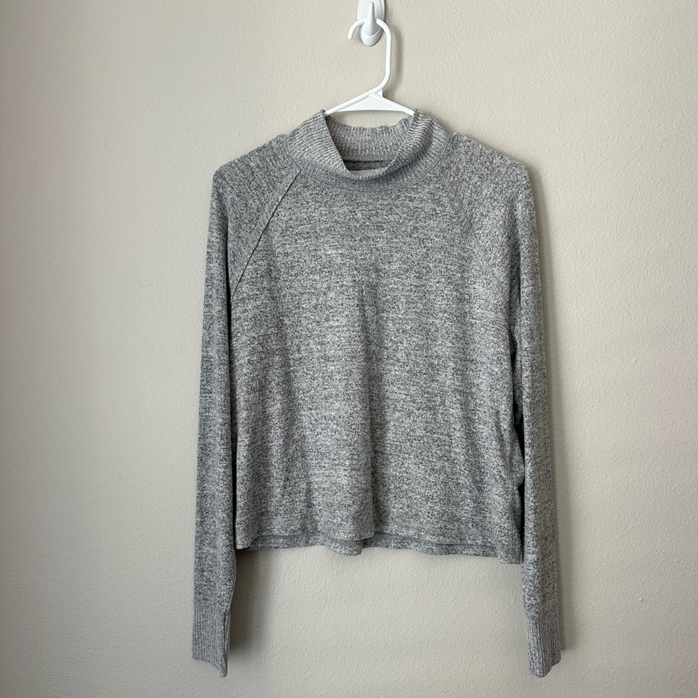 Abercrombie & Fitch Heather Gray Mock Neck Long Sleeve Top